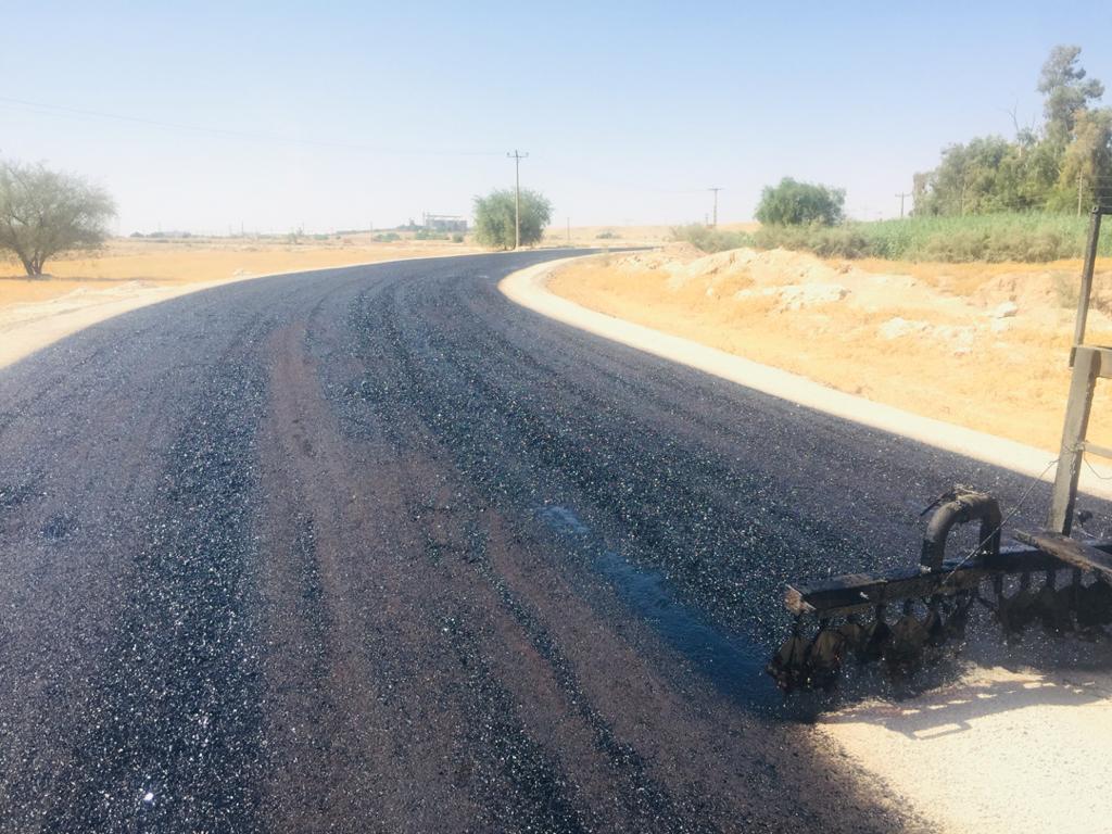 عملیات زیرسازی جاده شنی ورودی کشتارگاه دزطیور